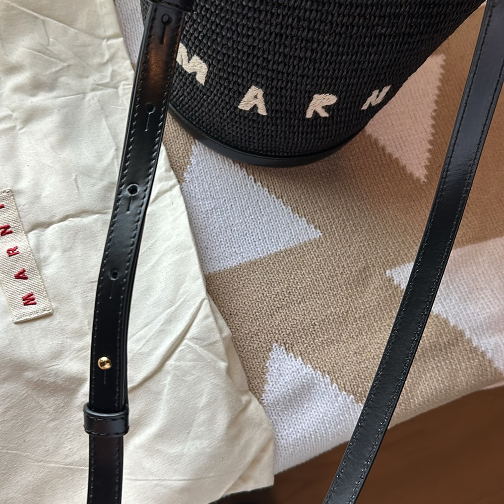 Marni Tropicalia Small Bucket Bag in black leather and raffia-effect fabric - Picture 10 of 11